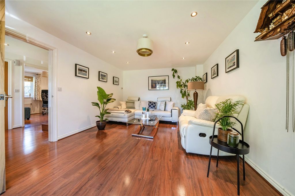 Property photo 3 of 39 Picture No. 06