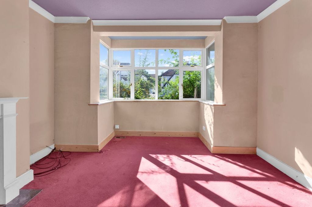 Property photo 3 of 30