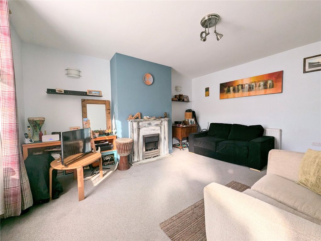 Property photo 3 of 14 Living Room