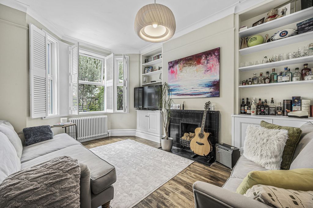 Property photo 2 of 16