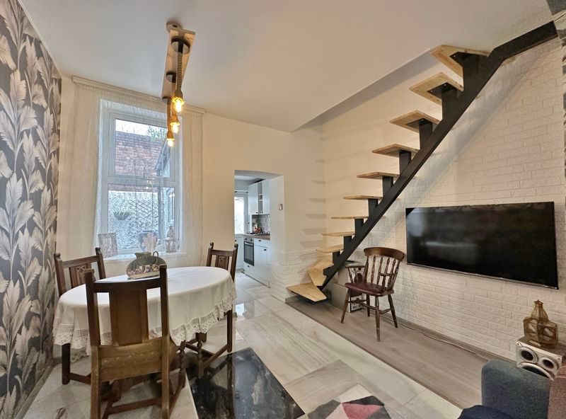 Property photo 2 of 11 Photo 2