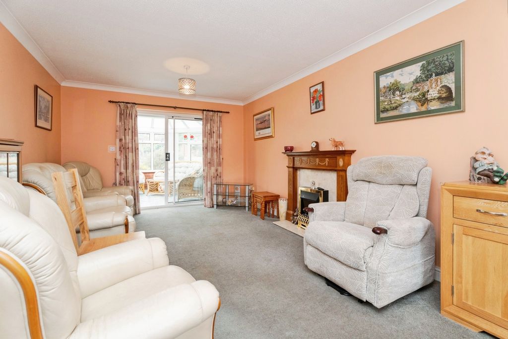 Property photo 2 of 20 Pbox-Img.Jpg