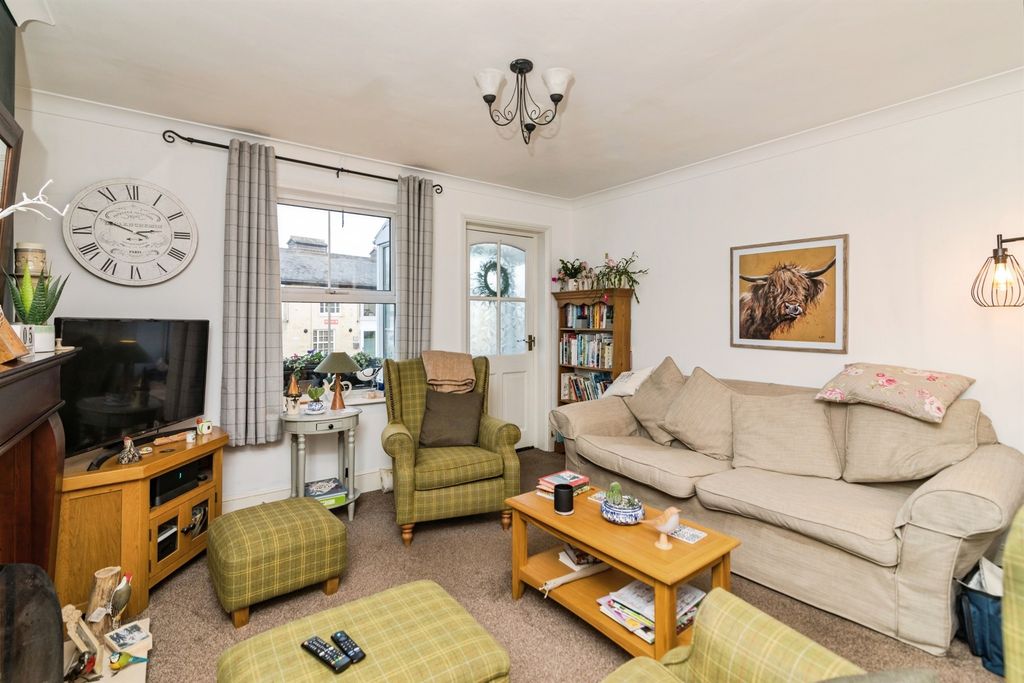 Property photo 3 of 20