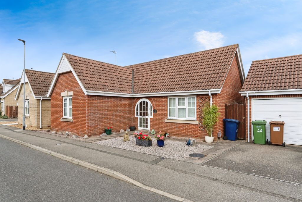 Property photo 1 of 17