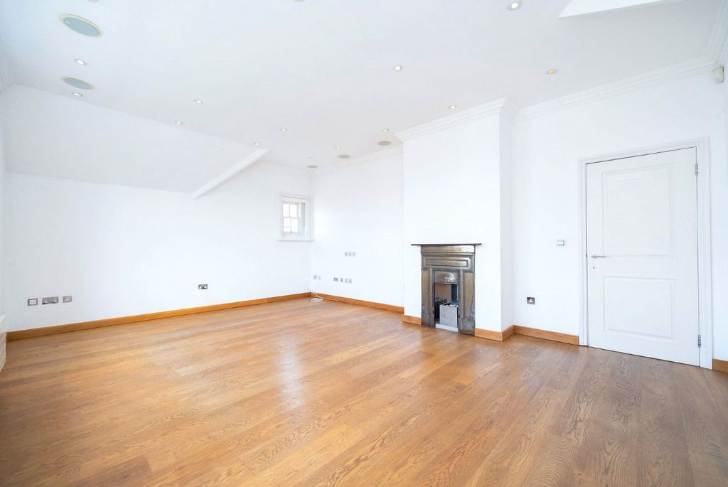 Property photo 1 of 23 Picture No. 06