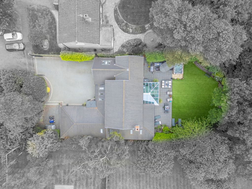 Property photo 2 of 58