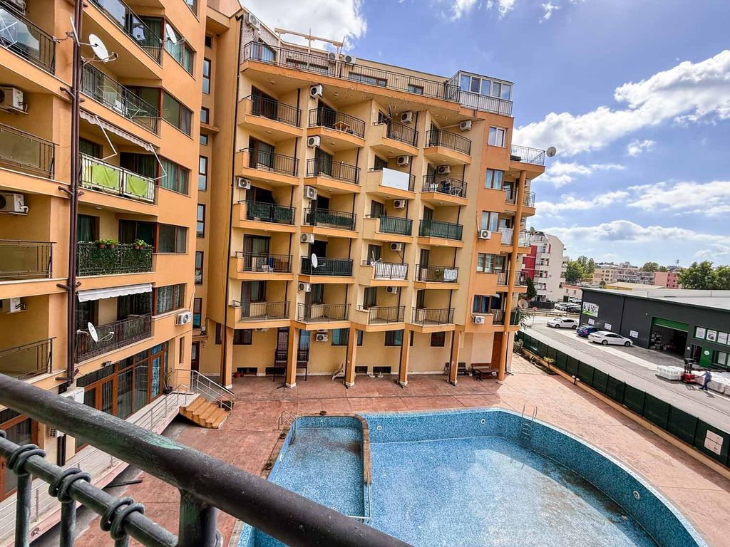 Property photo 2 of 27