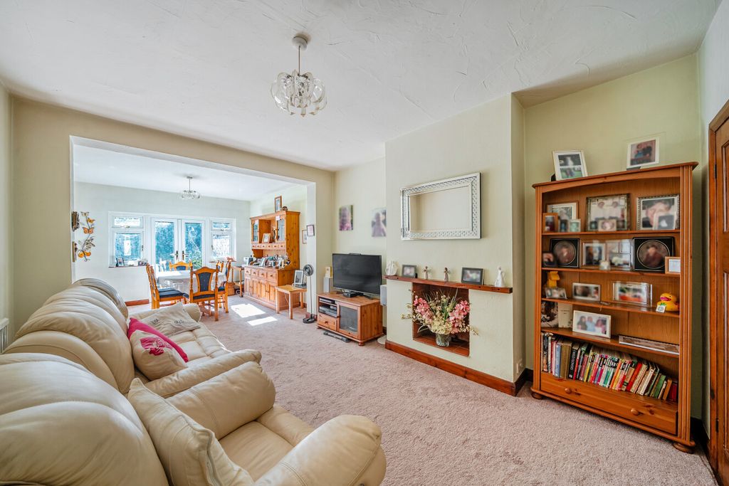 Property photo 3 of 16 1529994-10-6Ad219...