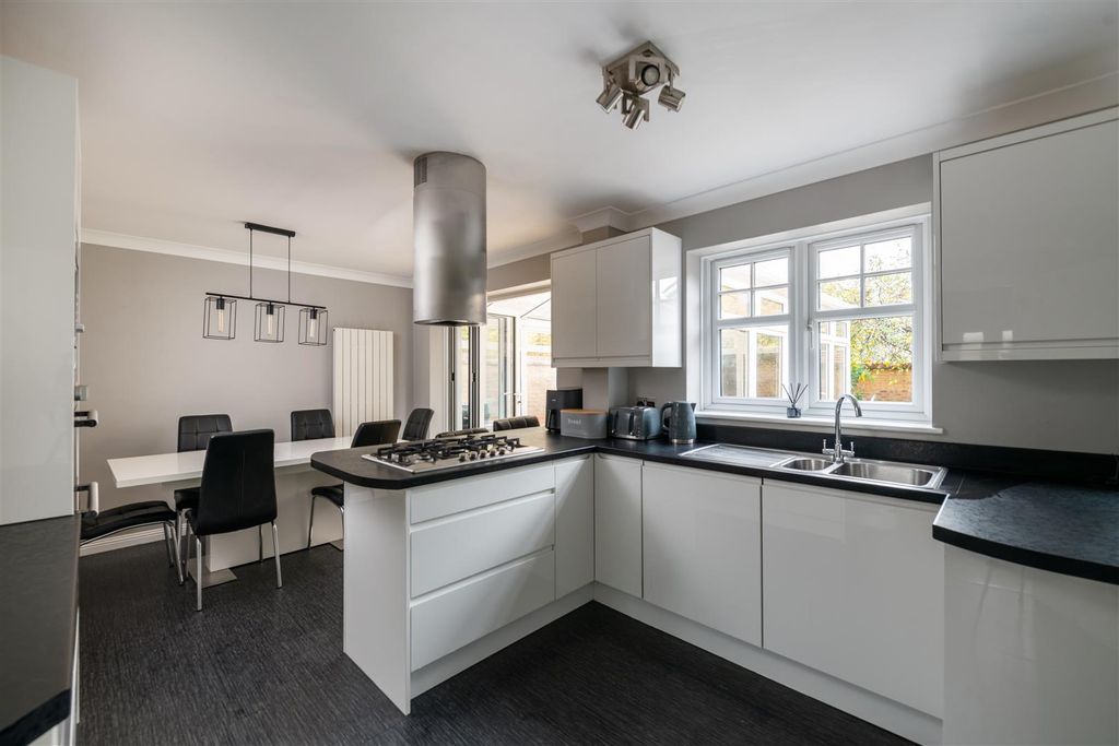 Property photo 2 of 18 16 Cloverfields Internals-12.Jpg