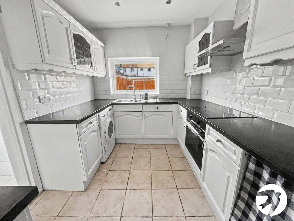 Property photo 3 of 13 Picture No. 04