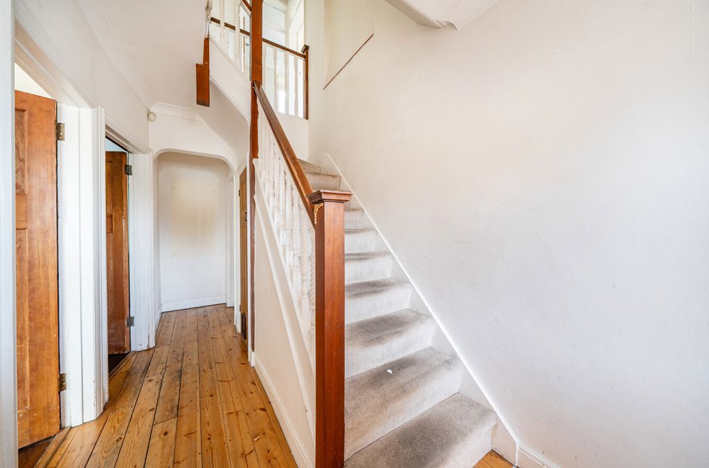 Property photo 2 of 24 1484219-14-6A3Bf7...