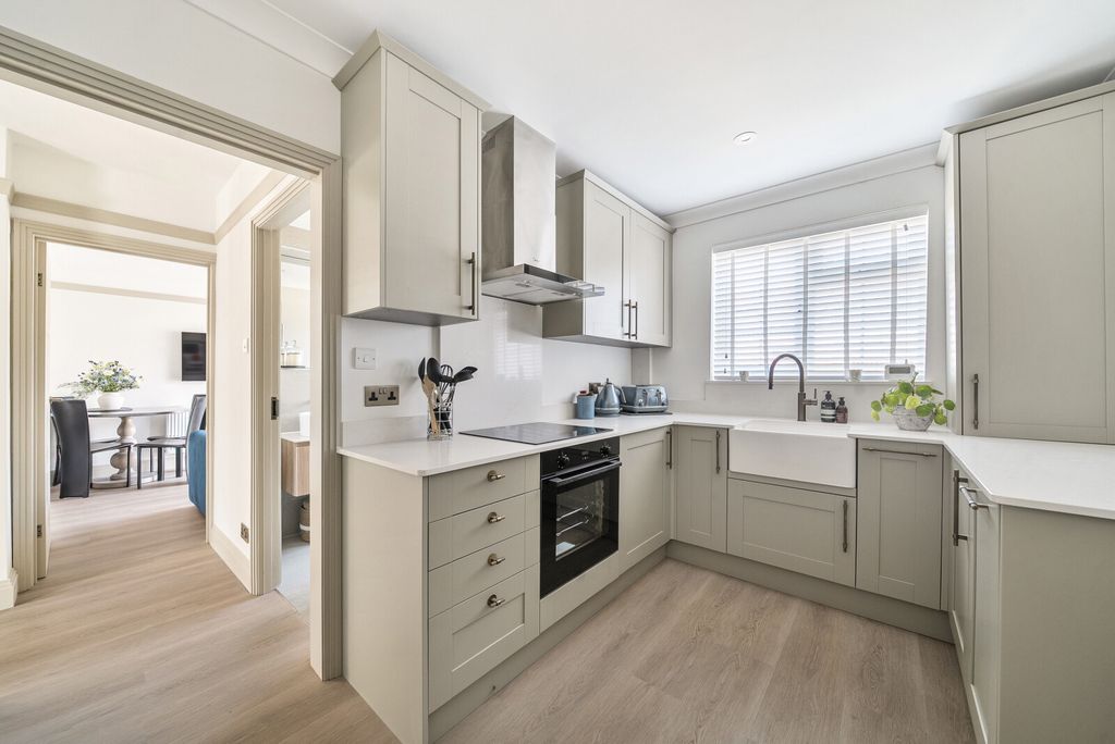 Property photo 3 of 11 1-6A47d9333d1B0-1...