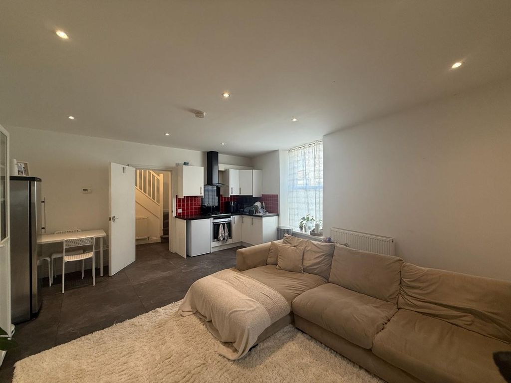 Property photo 3 of 13 Img_9898.Jpg