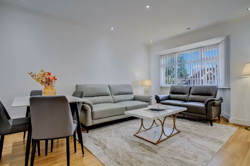 Property photo 3 of 12 Photo 2