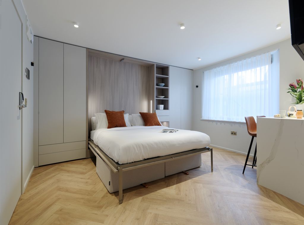 Property photo 3 of 6