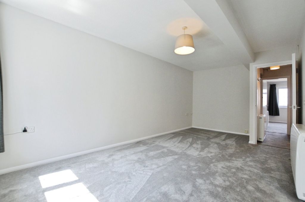 Property photo 3 of 9 Living Room