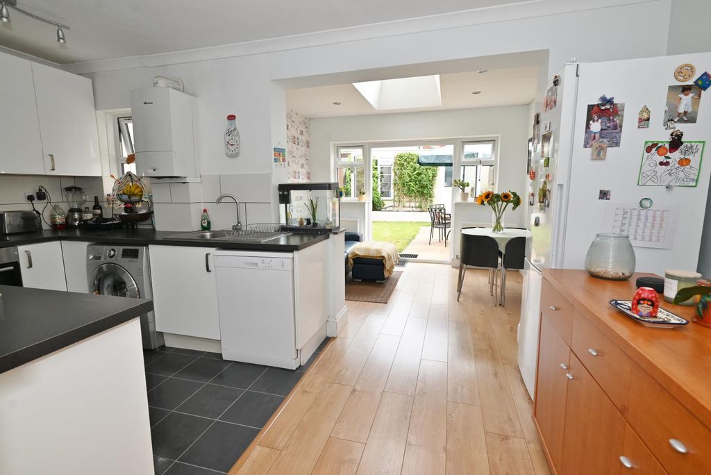 Property photo 2 of 12
