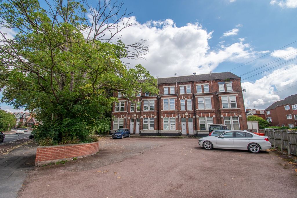 Property photo 1 of 6