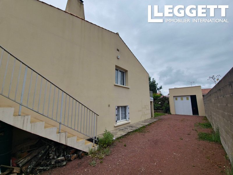 Property photo 2 of 10