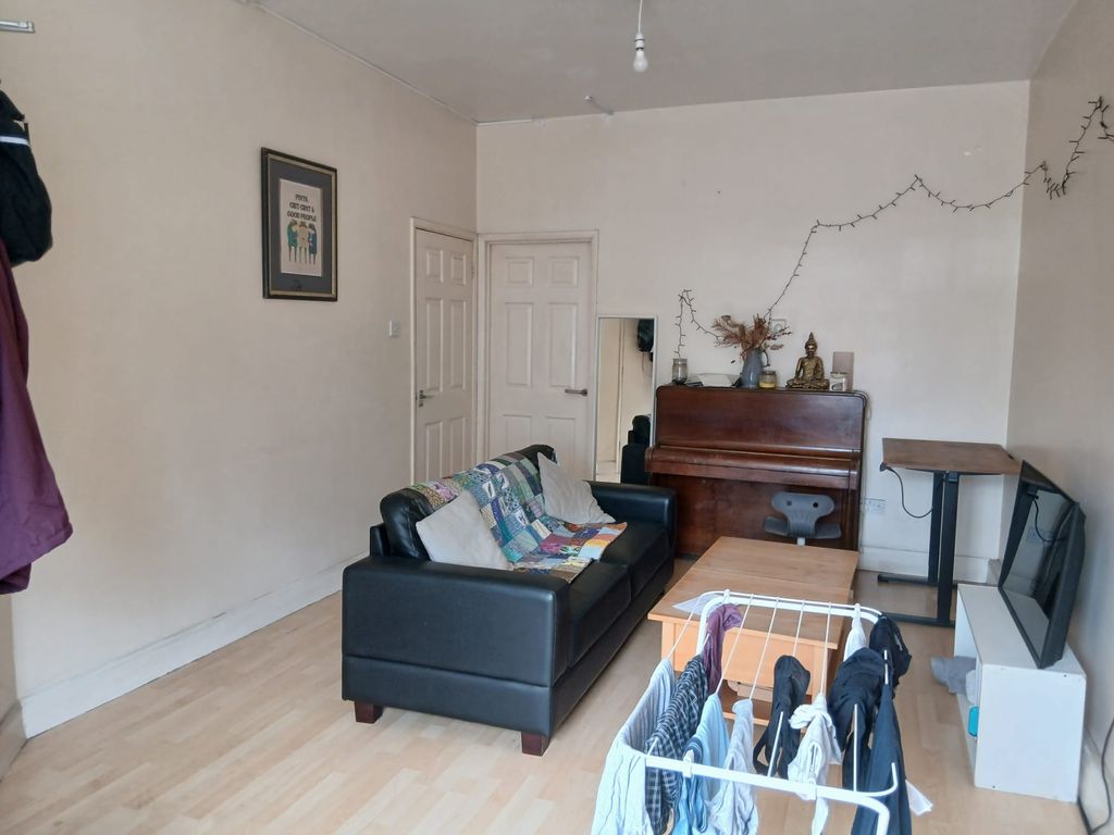 Property photo 2 of 18 Gallery