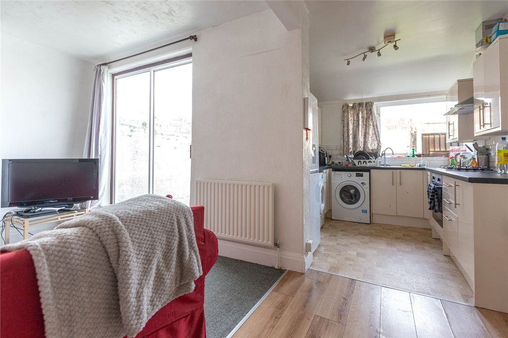 Property photo 3 of 17 Picture No. 25