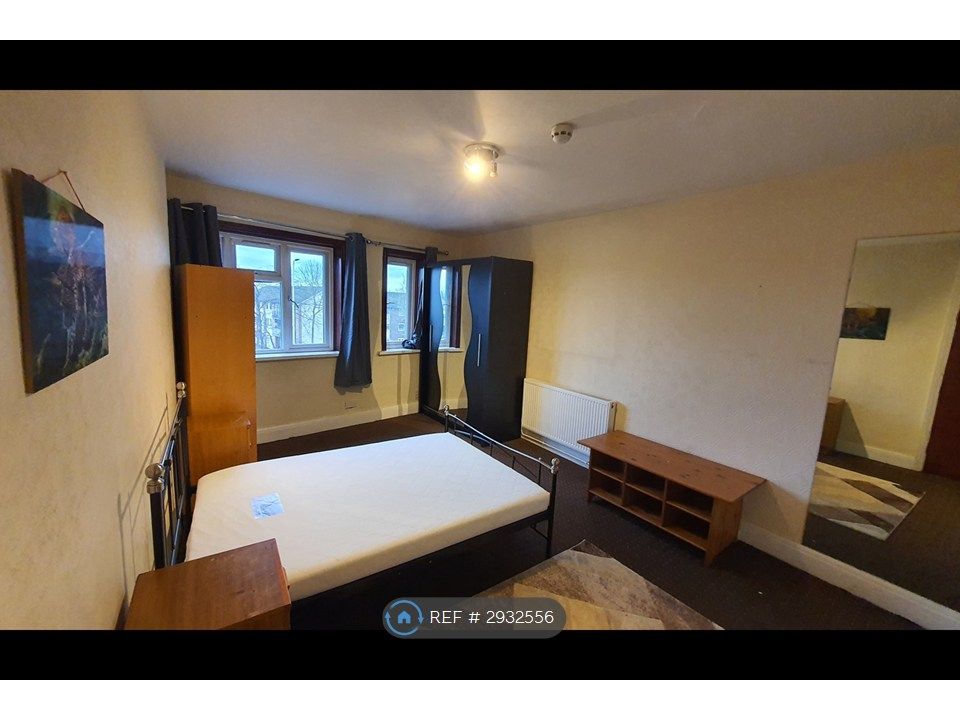 Property photo 2 of 11 Room 4