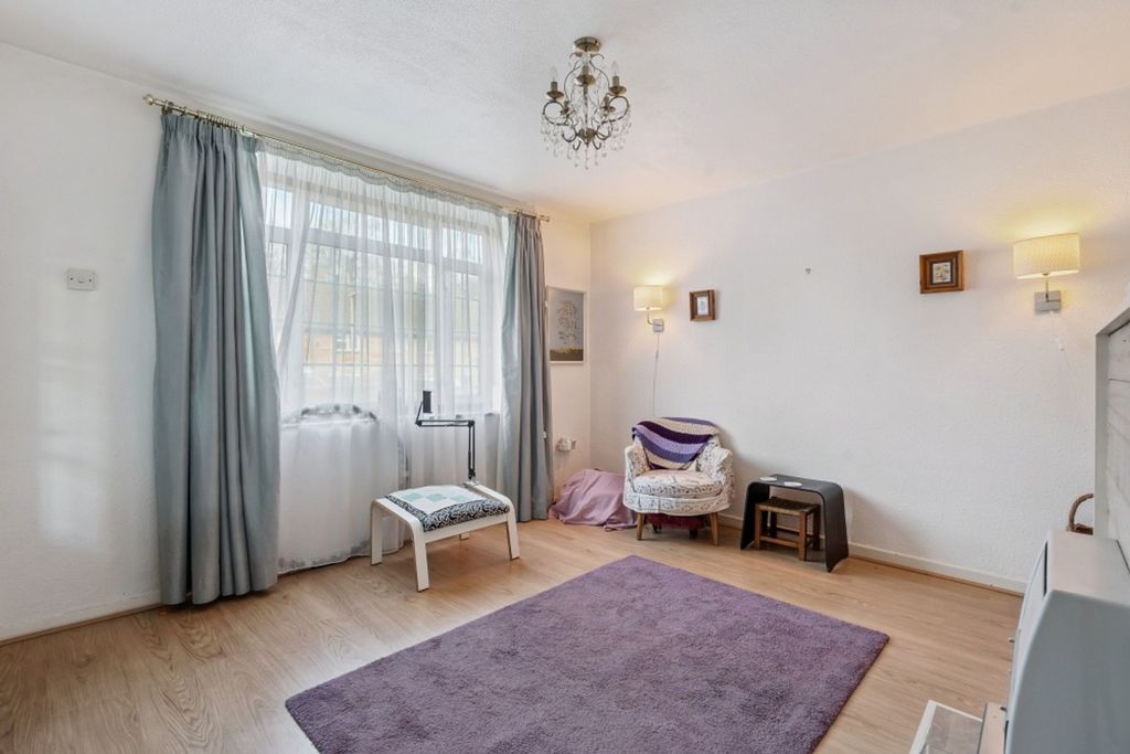 Property photo 3 of 21