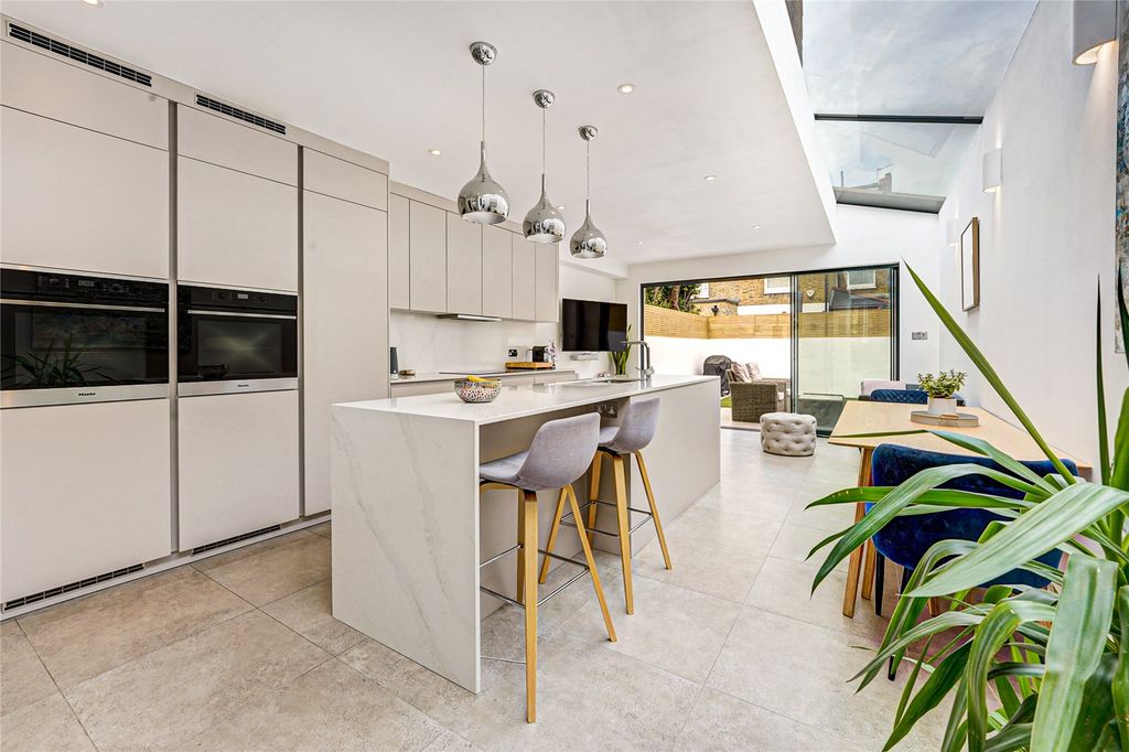 Property photo 1 of 14 Kitchen