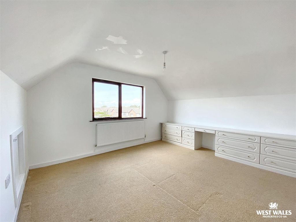 Additional image 12 of 3 bed detached bungalow for saleCenarth Close, Pembroke Dock SA72