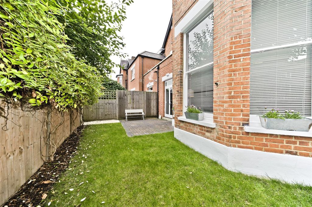 Property photo 2 of 14 Picture No. 28