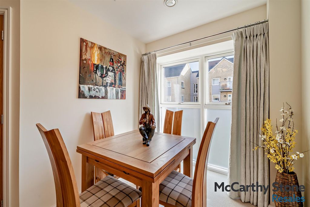 Property photo 3 of 14 Living Room