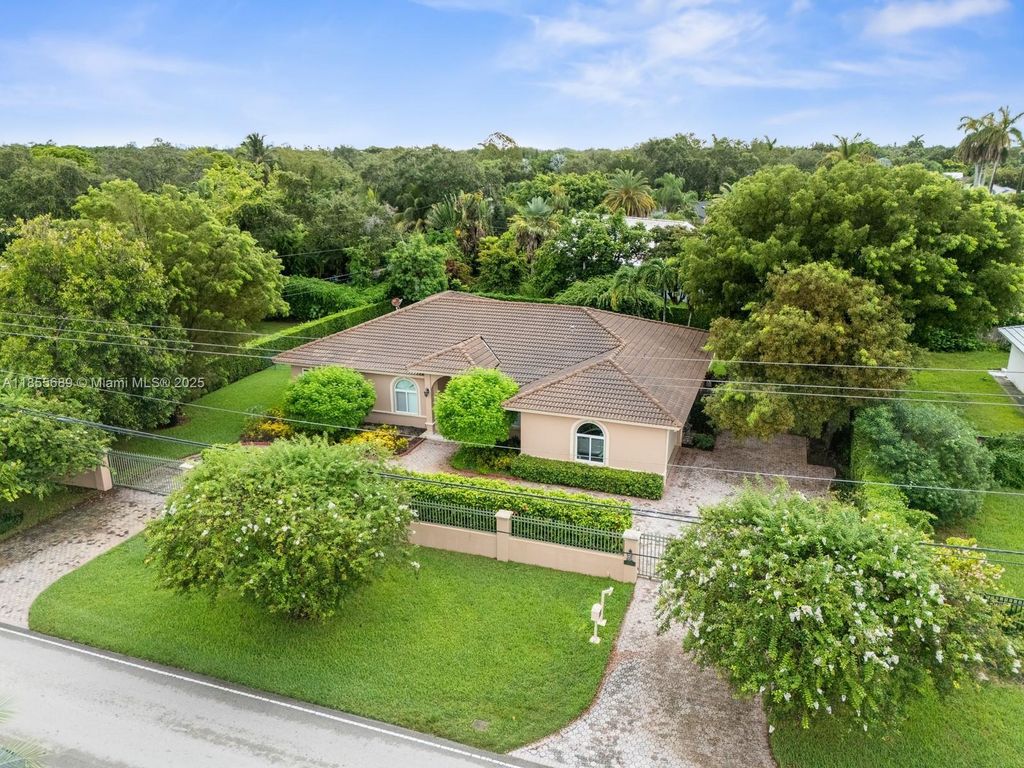 Property photo 2 of 37 <Alttext/>