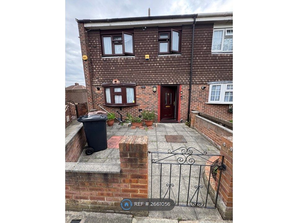 Property photo 2 of 14 Front Entrance