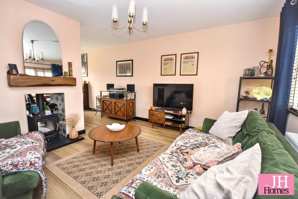 Property photo 2 of 22