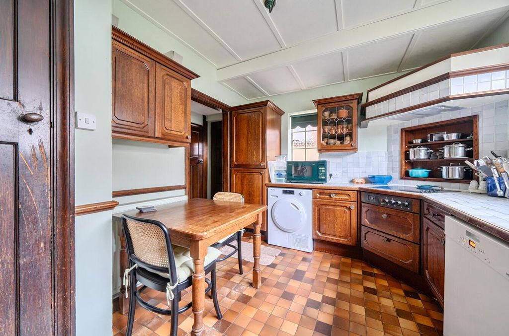 Property photo 3 of 15 1397878-6-696507B47525E.Jpg