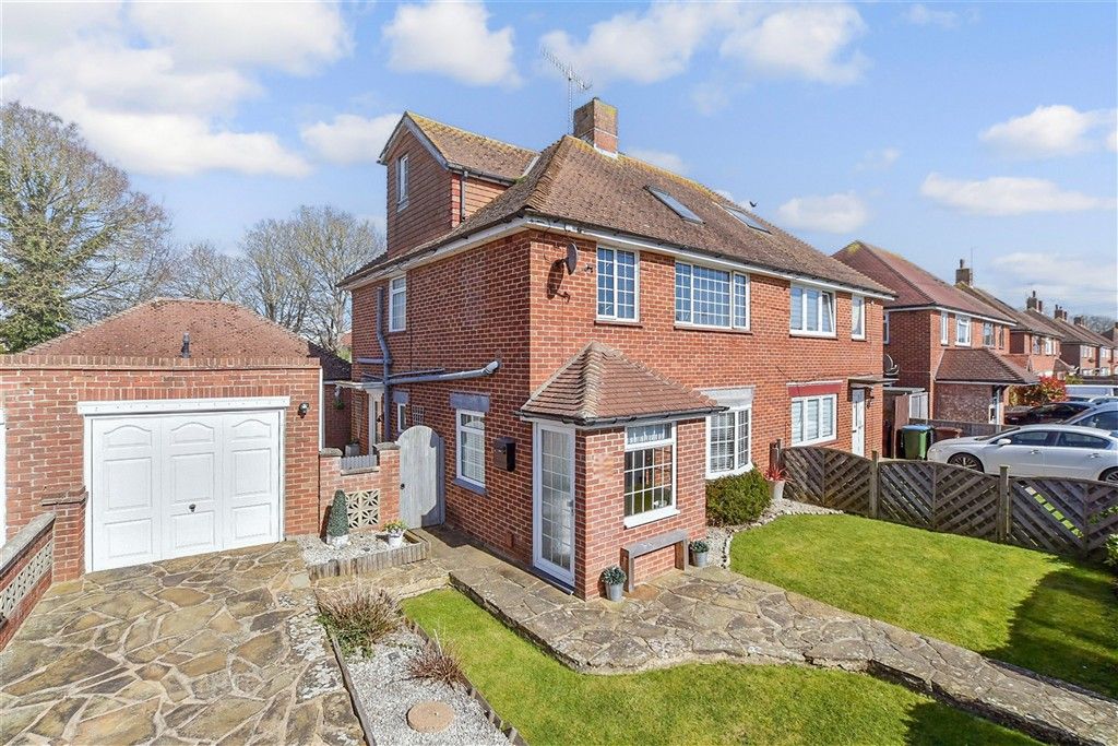 Property photo 1 of 15 External (Brochure)