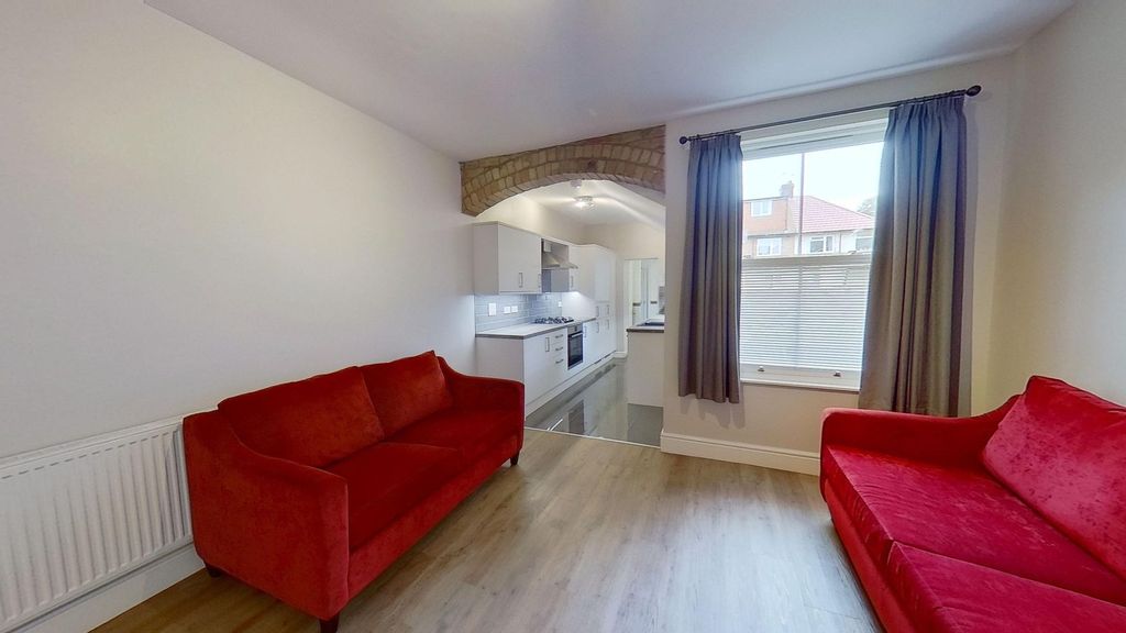 Property photo 3 of 9 Bright, Modern Open-Plan Living Room With Large Fr...