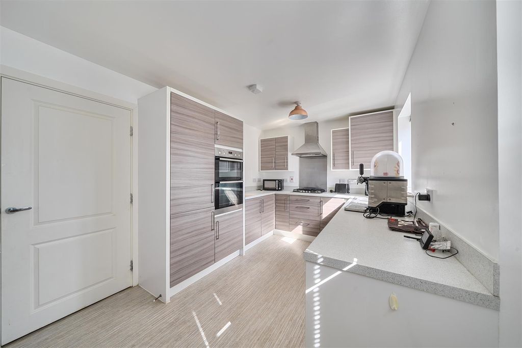 Property photo 2 of 21 1350561-6-68c957281Bd8F.Jpg