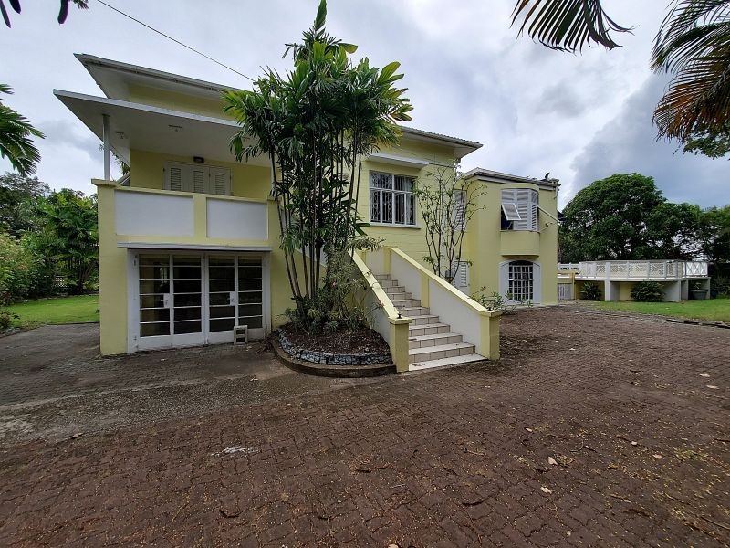 Property photo 2 of 33