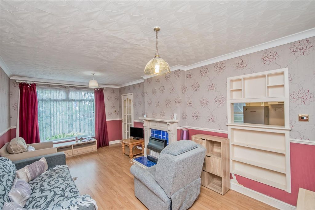 Property photo 2 of 14 Living Room:
