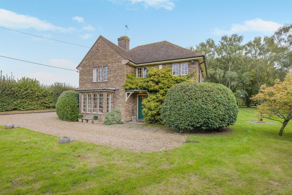 Property photo 1 of 21
