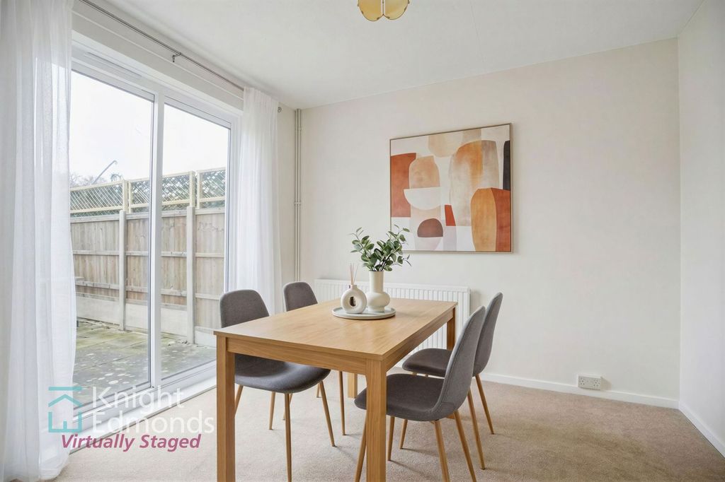 Property photo 2 of 15 Dining Room