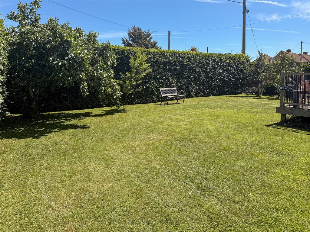 Property photo 2 of 29
