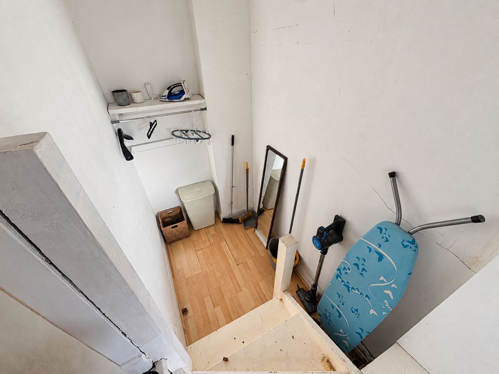 Property photo 3 of 5