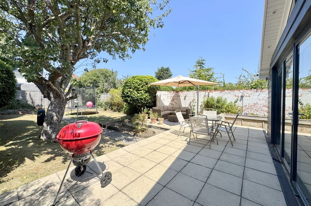 Property photo 3 of 30