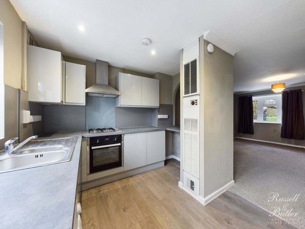 Property photo 2 of 10 Cam00829P1-Pr0050-Still05