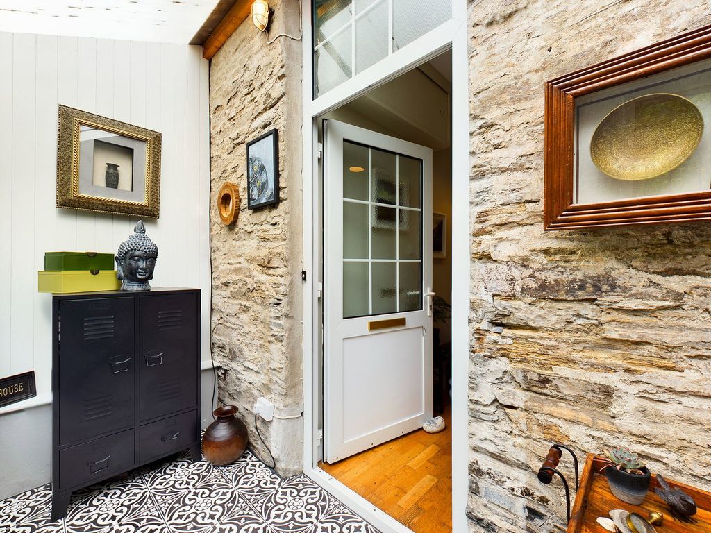 Property photo 1 of 30