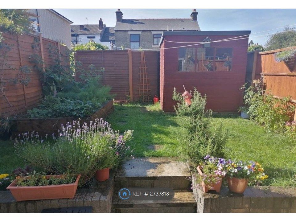 Property photo 3 of 12 Garden