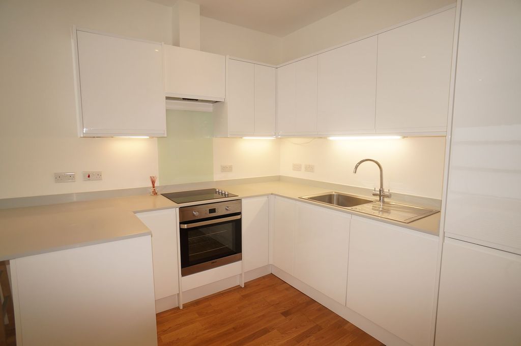 Property photo 2 of 9 Kitchen