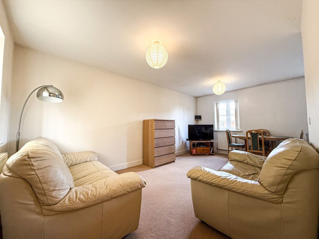 Property photo 3 of 11 4858215